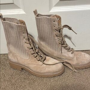 Women's Sam Edelman brand new with tag Beige Lace-Up Boots